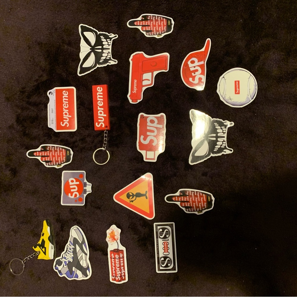 ❌❌SOLD ❌❌SOLD❌❌Supreme stickers. One supreme keychain, a Nike keychain.